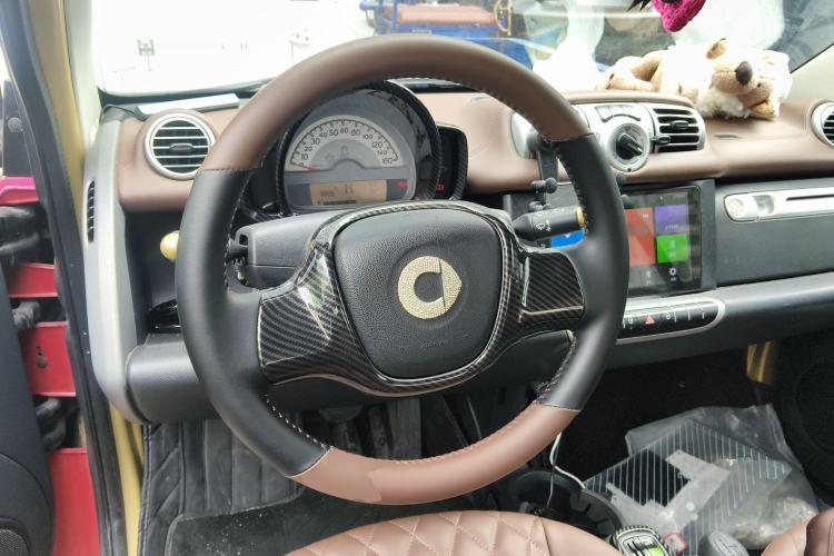 Used smart fortwo 2012 1.0 MHD Dragon Year Special Edition Steering Wheel