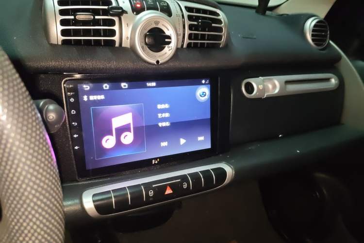 Used smart fortwo 2012 1.0 MHD Hardtop Standard Edition Audio And AC Panel