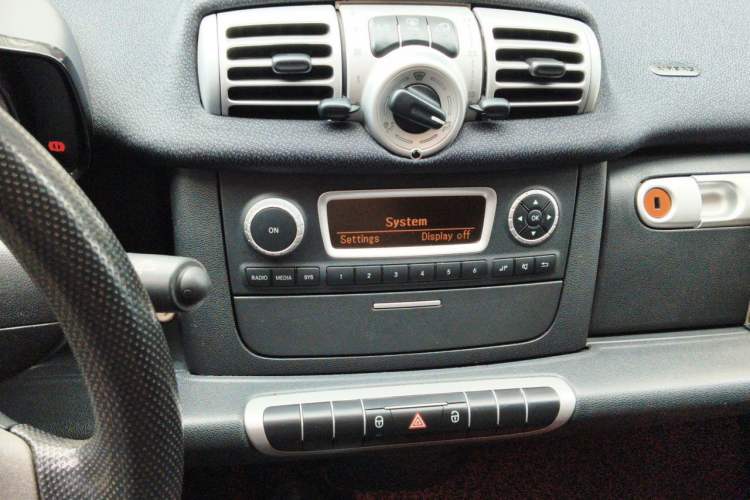 Used smart fortwo 2012 1.0 MHD Hardtop Comfort Edition Audio And AC Panel