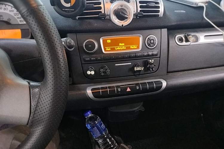 Used smart fortwo 2012 1.0 MHD Hardtop Standard Edition Audio And AC Panel