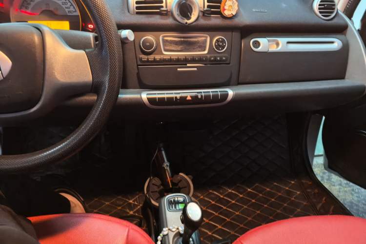 Used smart fortwo 2012 1.0 MHD Hardtop Standard Edition Audio And AC Panel