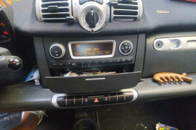 Used smart fortwo  Audio And AC Panel