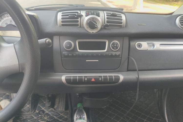 Used smart fortwo 2012 1.0 MHD Hardtop Standard Edition Audio And AC Panel