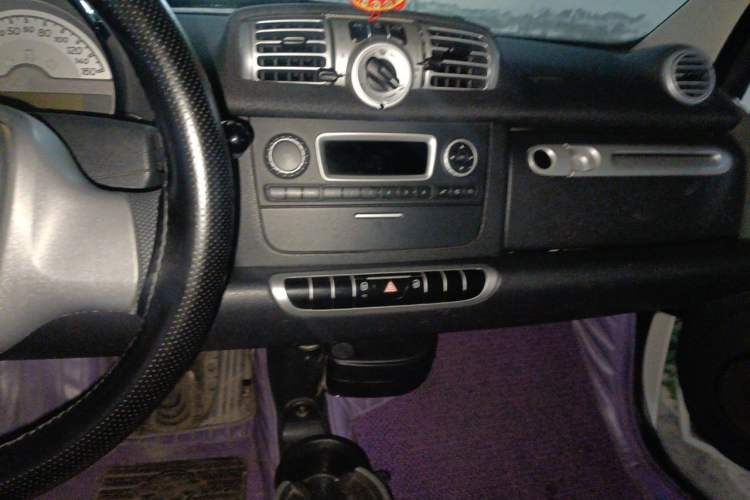 Used smart fortwo 2012 1.0 MHD Hardtop Standard Edition Audio And AC Panel