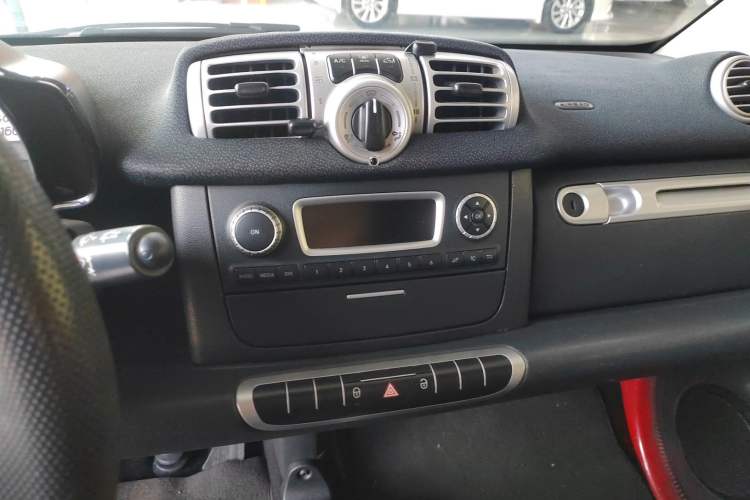 Used smart fortwo 2012 1.0 MHD Hardtop Standard Edition Audio And AC Panel