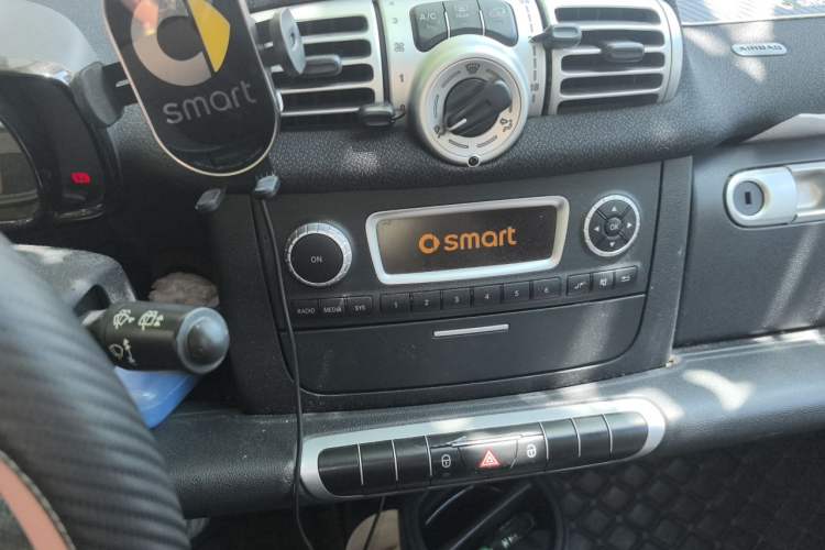 Used smart fortwo 2012 1.0 MHD Hardtop Standard Edition Audio And AC Panel