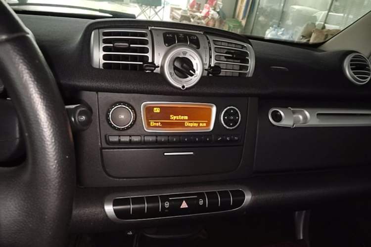 Used smart fortwo 2012 1.0 MHD Hardtop Passion Edition Audio And AC Panel