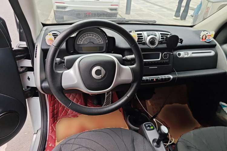 Used smart fortwo 2012 1.0 MHD Convertible Passion Edition Center Console