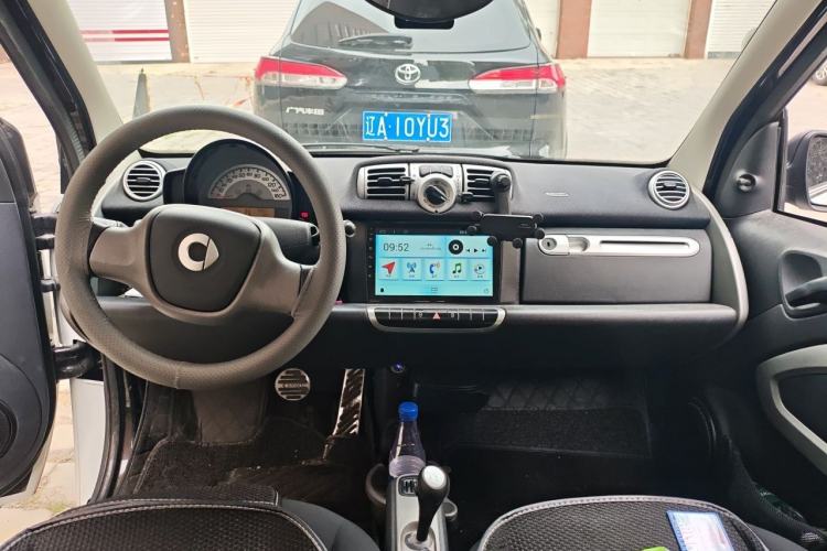 Used smart fortwo 2012 1.0 MHD Hardtop Standard Edition Center Console