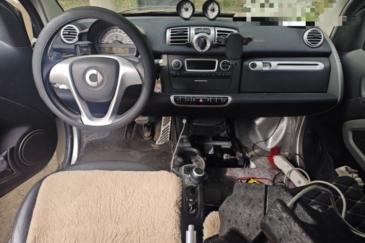 Used smart fortwo 2012 1.0T Hardtop Passion Edition Center Console