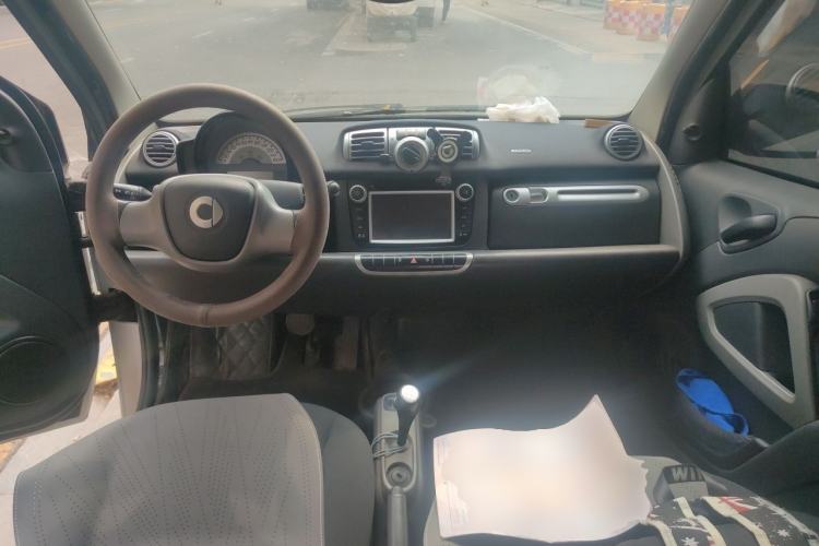 Used smart fortwo 2012 1.0 MHD Hardtop Comfort Edition Center Console