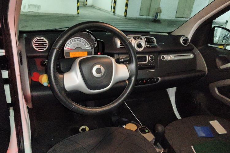 Used smart fortwo 2012 1.0 MHD Hardtop Standard Edition Center Console