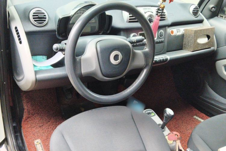 Used smart fortwo 2012 1.0 MHD Hardtop Comfort Edition Center Console