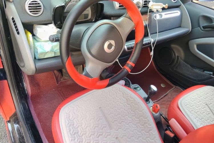 Used smart fortwo 2012 1.0 MHD Hardtop Comfort Edition Center Console