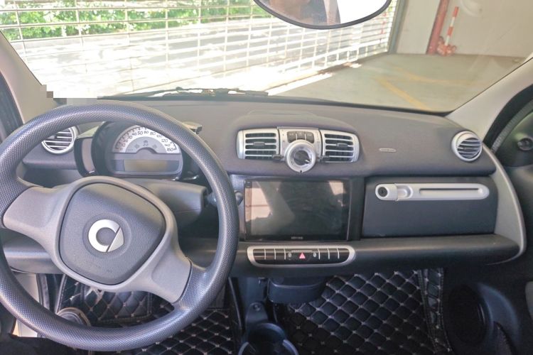 Used smart fortwo 2012 1.0 MHD Hardtop Standard Edition Center Console
