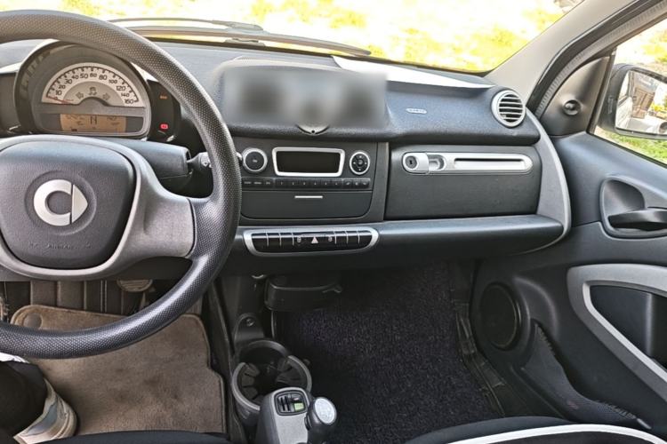 Used smart fortwo 2012 1.0 MHD Hardtop Standard Edition Center Console