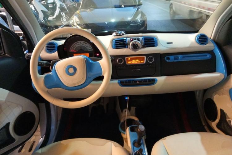 Used smart fortwo 2012 1.0 MHD Hardtop Comfort Edition Center Console