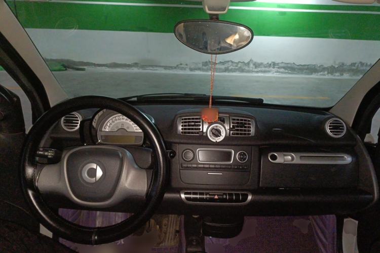 Used smart fortwo 2012 1.0 MHD Hardtop Standard Edition Center Console