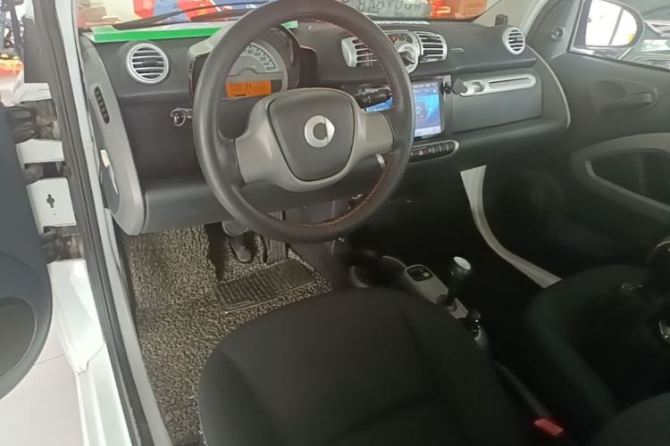Used smart fortwo 2012 1.0 MHD Hardtop Comfort Edition Center Console
