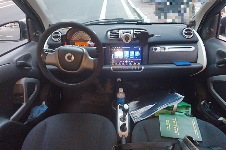 Used smart fortwo 2012 1.0 MHD Hardtop Standard Edition Center Console