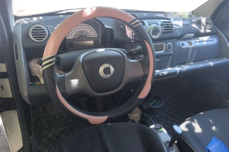Used smart fortwo 2012 1.0 MHD Hardtop Standard Edition Center Console