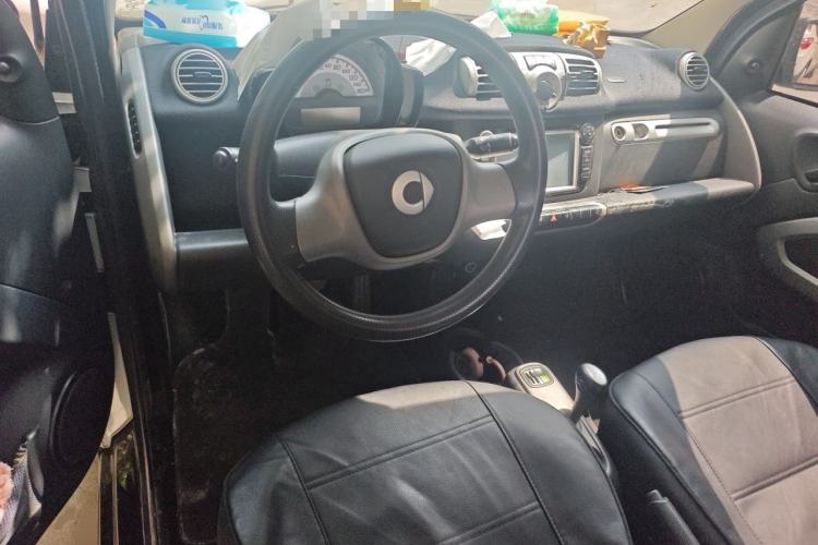 Used smart fortwo 2012 1.0 MHD Hardtop Standard Edition Center Console