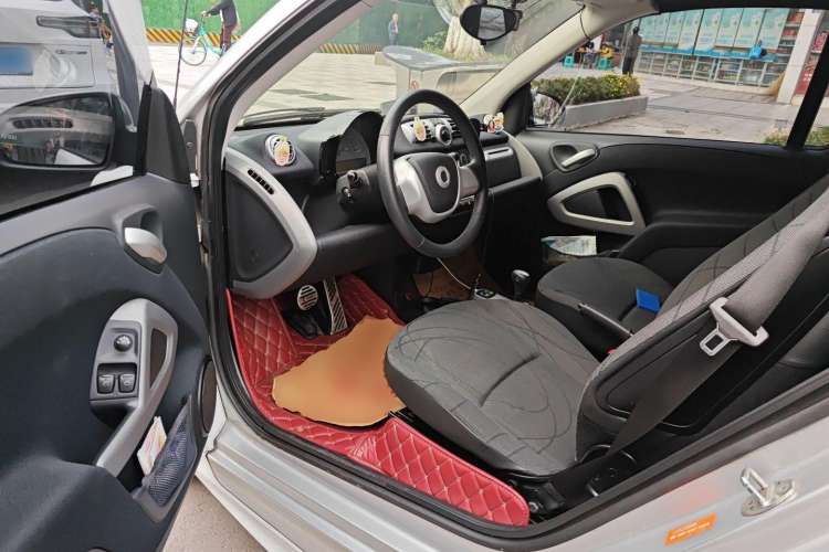 Used smart fortwo 2012 1.0 MHD Convertible Passion Edition Driver Seat