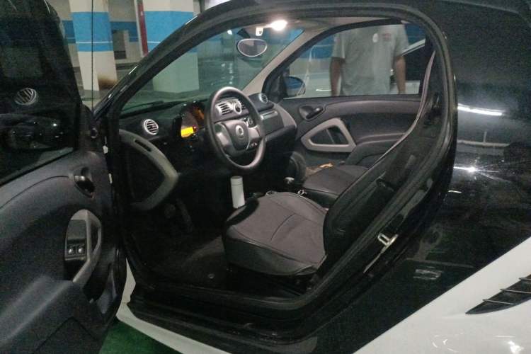 Used smart fortwo 2012 1.0 MHD Hardtop Standard Edition Driver Seat
