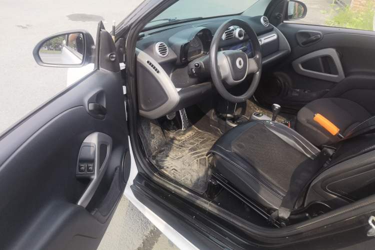 Used smart fortwo 2012 1.0 MHD Hardtop Comfort Edition Driver Seat