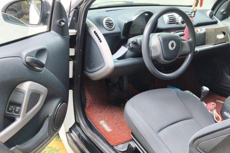 Used smart fortwo 2012 1.0 MHD Hardtop Comfort Edition Driver Seat