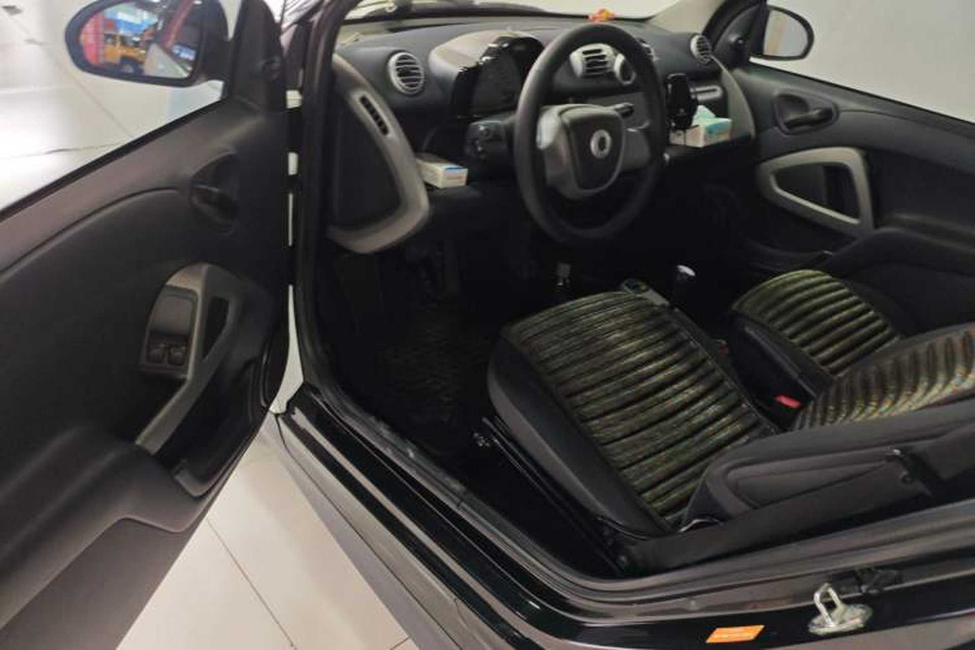 Used smart fortwo 2012 1.0 MHD Hardtop Standard Edition Driver Seat
