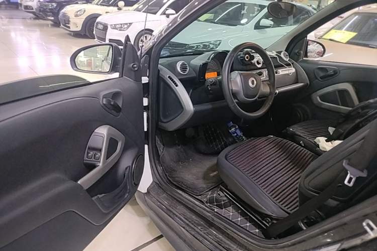 Used smart fortwo 2012 1.0 MHD Hardtop Standard Edition Driver Seat