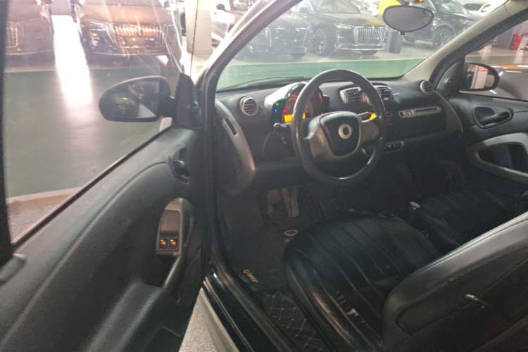 Used smart fortwo 2012 1.0 MHD Hardtop Standard Edition Driver Seat