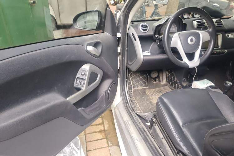 Used smart fortwo 2012 1.0T Convertible Passion Edition Driver Seat