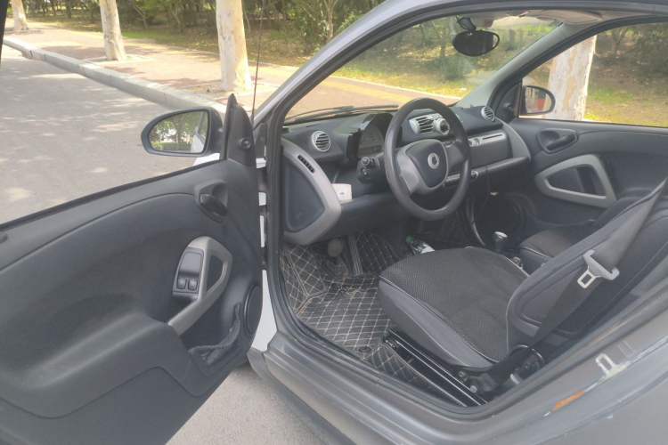 Used smart fortwo 2012 1.0 MHD Hardtop Standard Edition Driver Seat