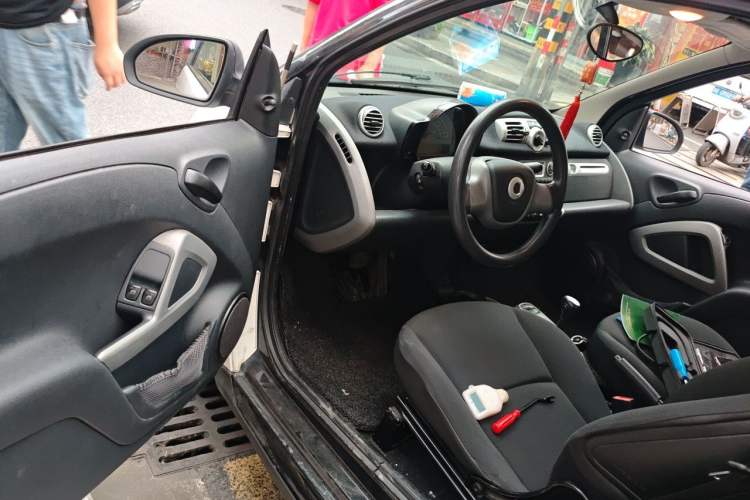Used smart fortwo 2012 1.0 MHD Hardtop Standard Edition Driver Seat