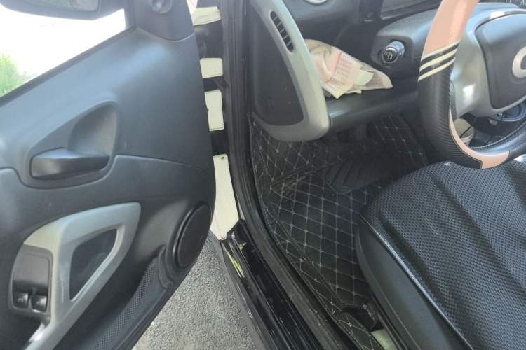 Used smart fortwo 2012 1.0 MHD Hardtop Standard Edition Driver Seat