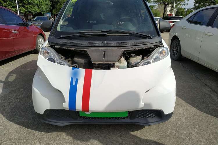Used smart fortwo 2012 1.0 MHD Hardtop Standard Edition Engine Bay