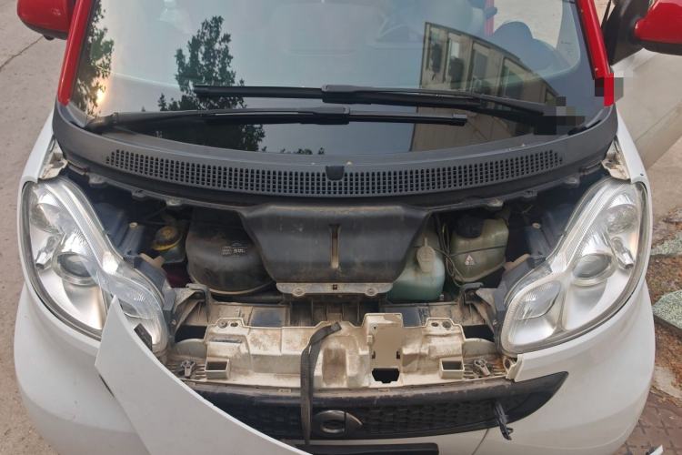 Used smart fortwo 2012 1.0 MHD Hardtop Standard Edition Engine Bay