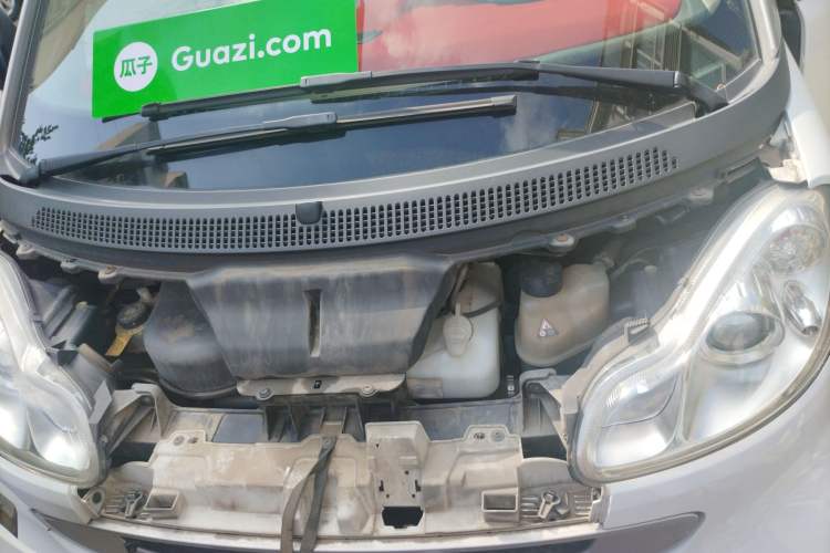 Used smart fortwo 2012 1.0 MHD Convertible Passion Edition Engine Bay
