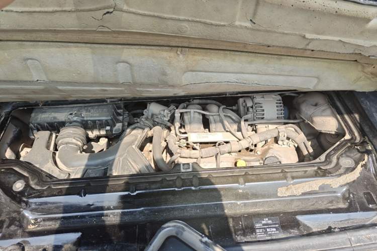 Used smart fortwo 2012 1.0 MHD Hardtop Standard Edition Engine Bay