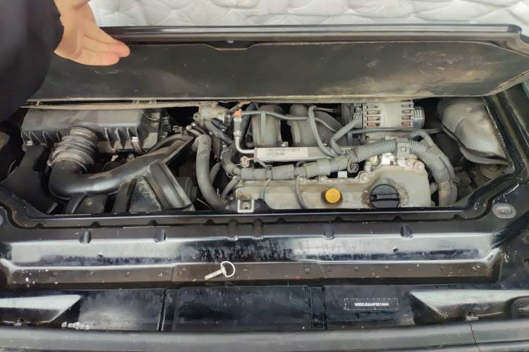 Used smart fortwo 2012 1.0 MHD Hardtop Standard Edition Engine Bay