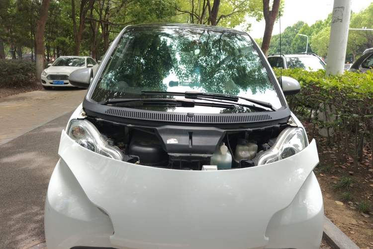 Used smart fortwo 2012 1.0T Hardtop Passion Edition Engine Bay