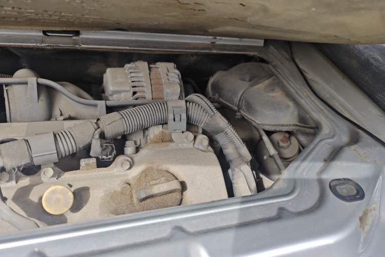 Used smart fortwo 2012 1.0T Hardtop Passion Edition Engine Bay Left
