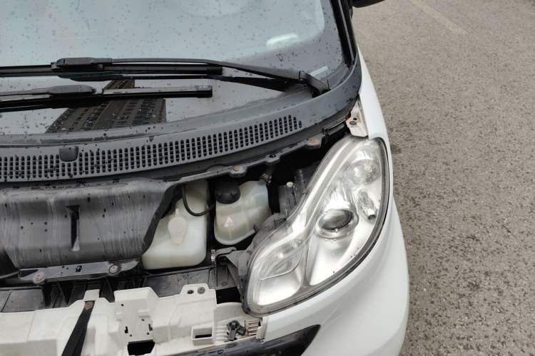 Used smart fortwo 2012 1.0 MHD Hardtop Standard Edition Engine Bay Left