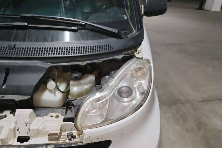 Used smart fortwo 2012 1.0 MHD Hardtop Standard Edition Engine Bay Left