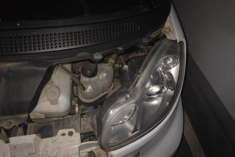 Used smart fortwo 2012 1.0 MHD Hardtop Standard Edition Engine Bay Left