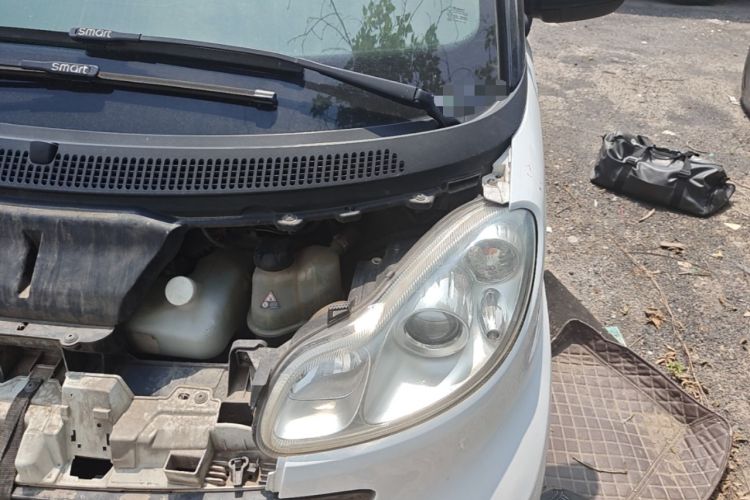 Used smart fortwo 2012 1.0 MHD Hardtop Standard Edition Engine Bay Left