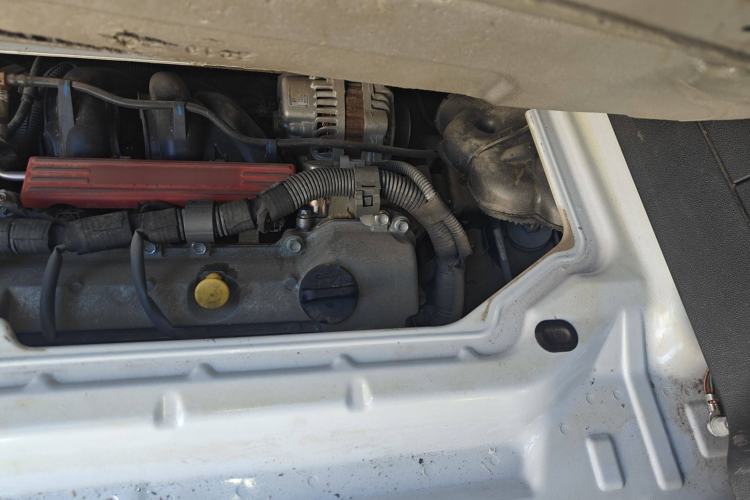 Used smart fortwo 2012 1.0T Bosu Xclusive Edition Engine Bay Left