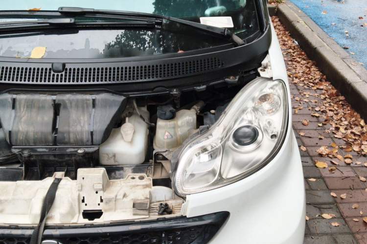 Used smart fortwo 2012 1.0 MHD Hardtop Standard Edition Engine Bay Left